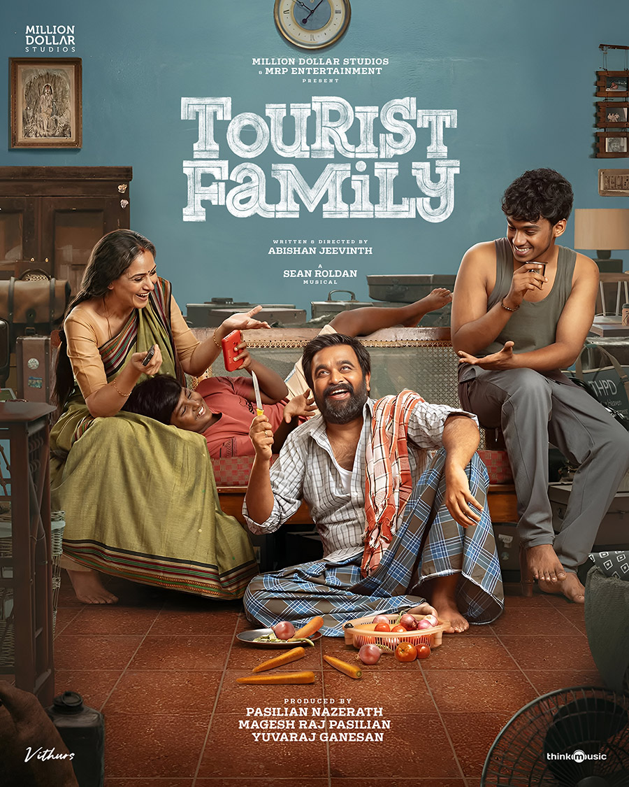 Tourist-Family-05